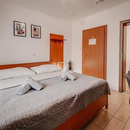 City Penzion Πανσιόν 3*